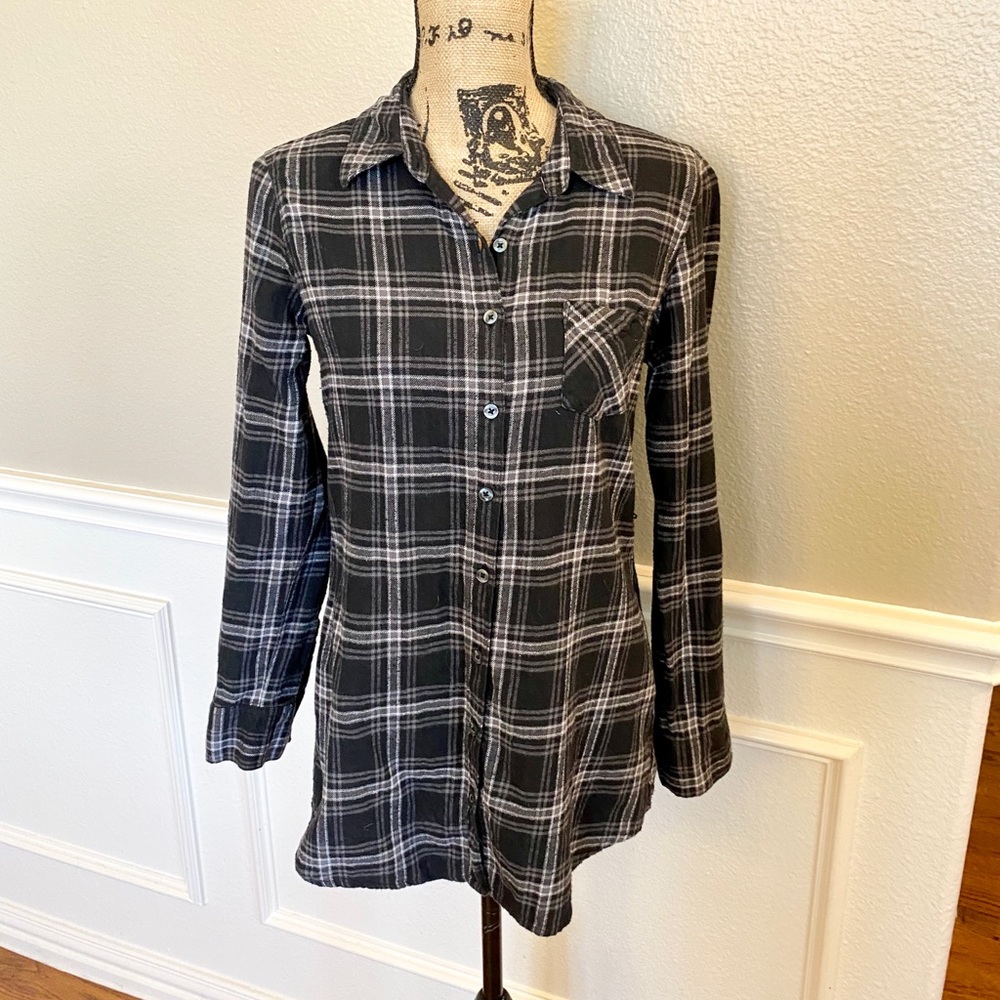 ~ OP ~ long sleeve black and gray flannel. Size large (11/13)